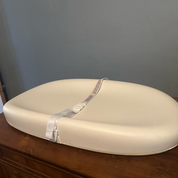 Hatch Grow Smart Changing Pad & Scale - Picture 6 of 6